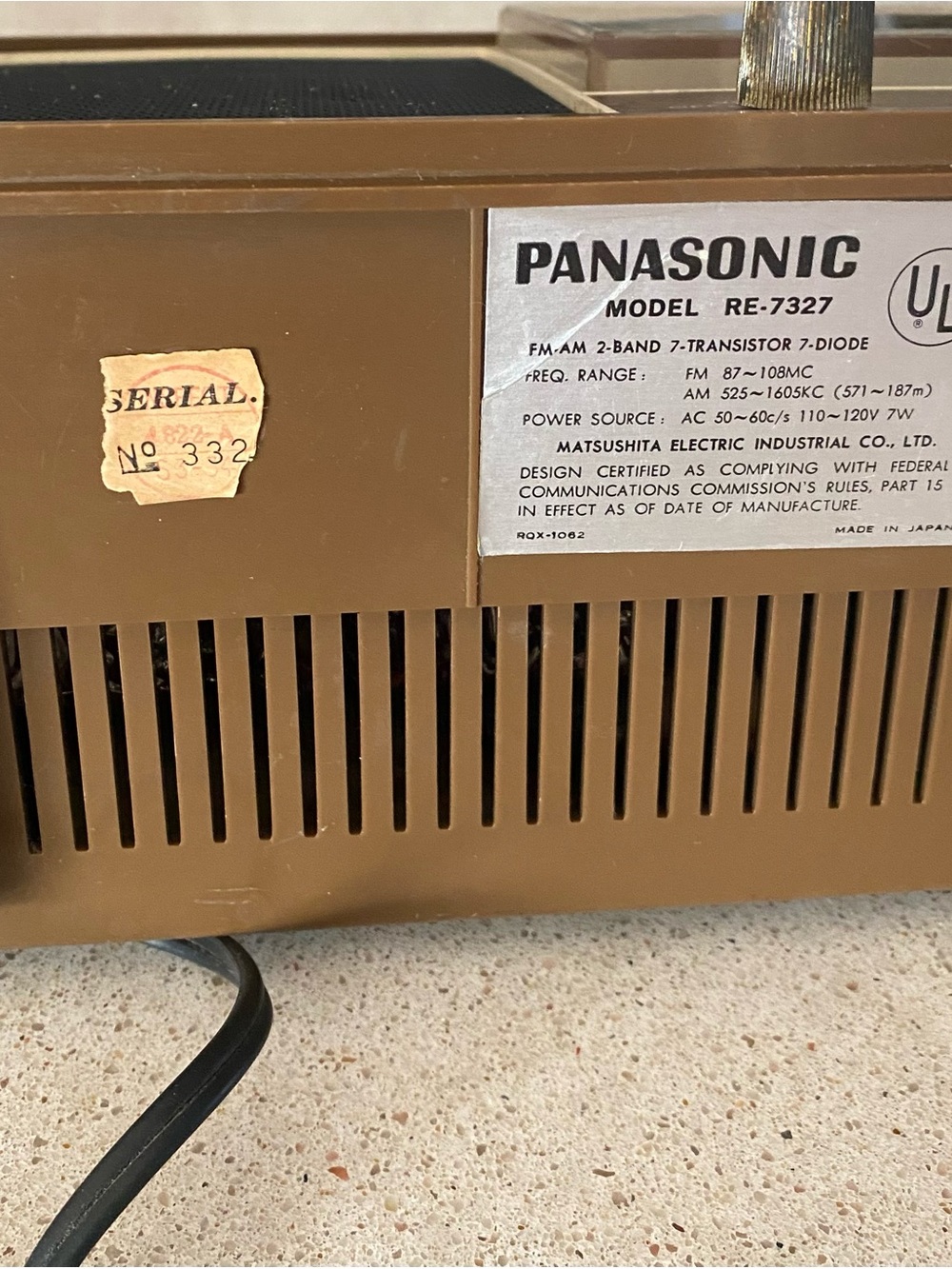 Vintage Panasonic Solid-State FM/AM Radio - Picture 3 of 7